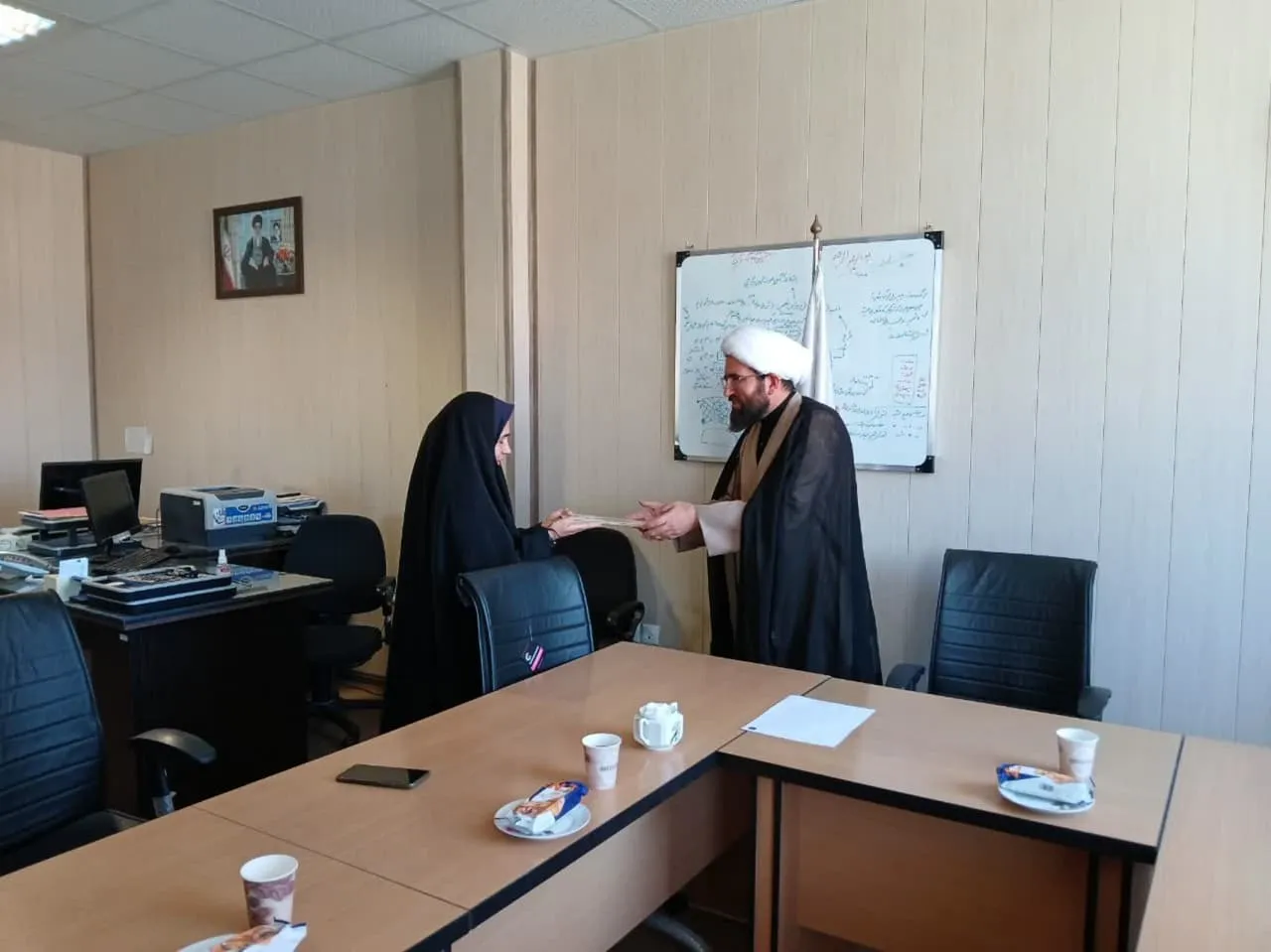 از خبرنگاران فعال در حوزه نماز استان مرکزی تقدیر شد