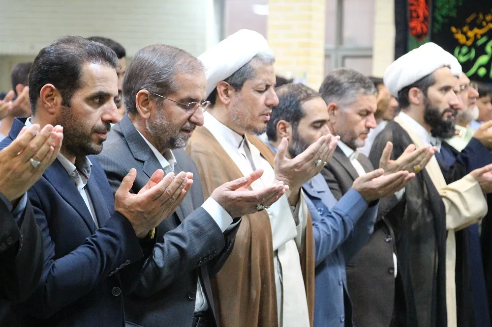 آیین زنگ نماز مدارس در قم برگزار شد