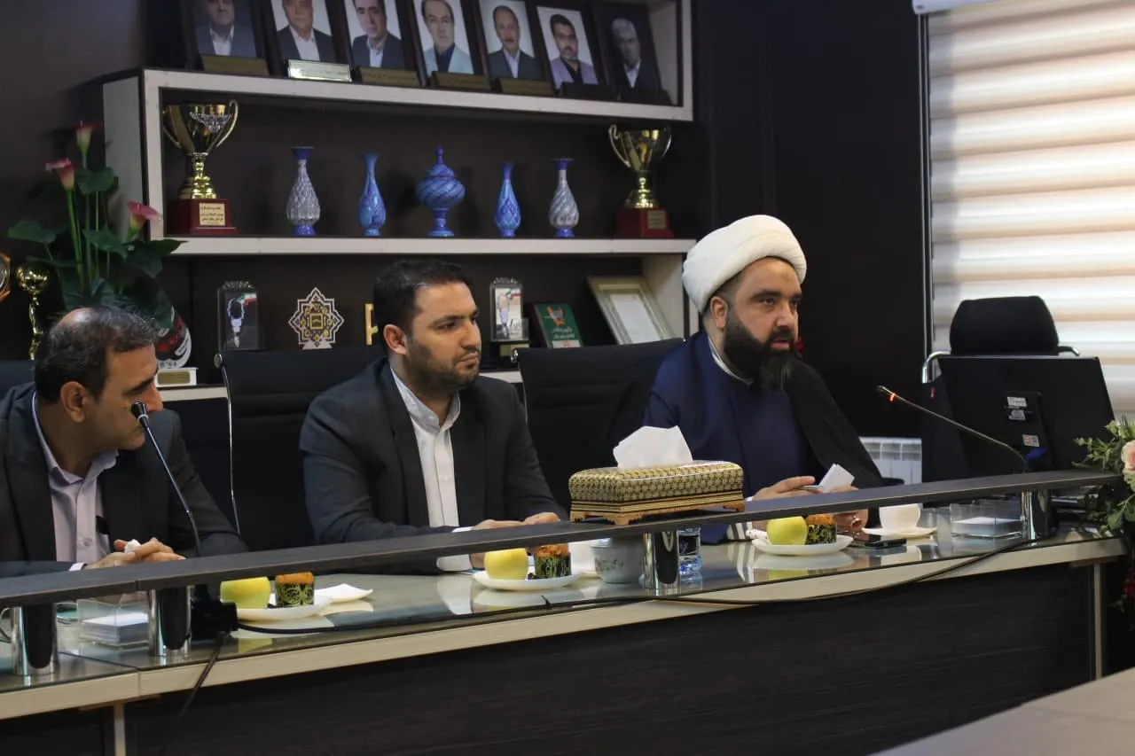 جلسه شورای اقامه نماز مدیریت شعب بانک مسکن آذربایجان غربی