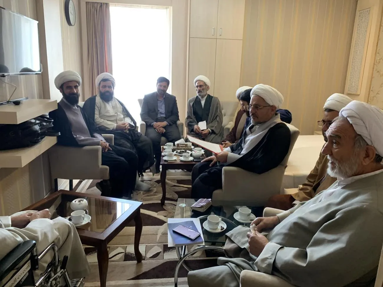 نشست حجت الاسلام و المسلمین قرائتی با طلاب و روحانیون مفسر قرآن حرم مطهر رضوی