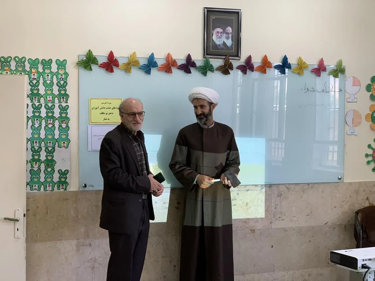 دوره های آموزشی با محوریت نماز در استان کردستان برگزار شد