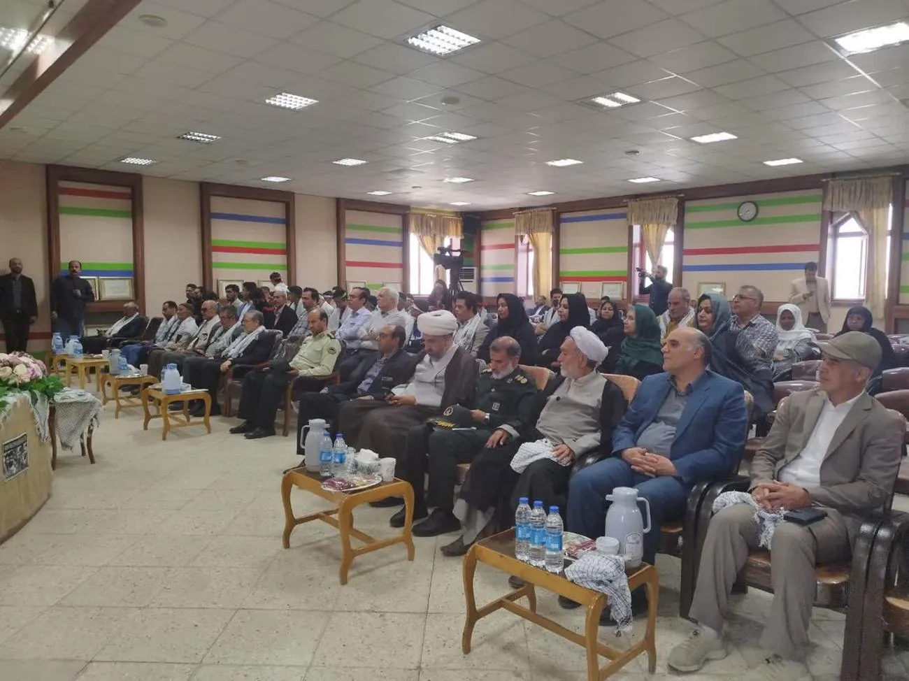 زنگ نماز در هنرستان استثنایی طرقبه شاندیز نواخته شد