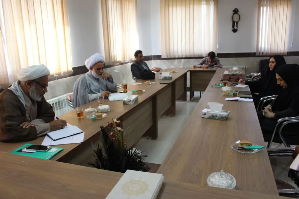 نشست هماندیشی با جمعی از مدیران خبرگزاری ها و پایگاه های خبری خراسان شمالی در خصوص پوشش خبری اجلاس سراسری نماز