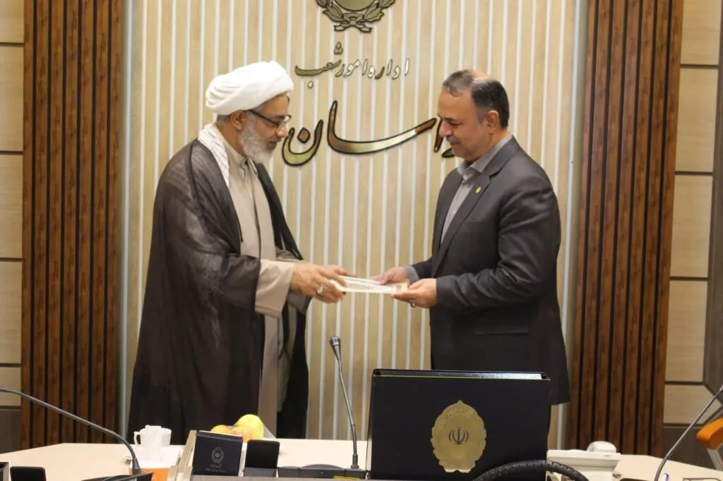 امضای تفاهم نامه بومی سرپرستی شعب بانک ملی و ستاد اقامه نماز استان خراسان شمالی