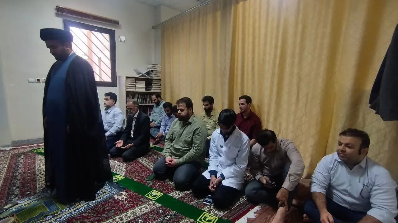 مدیر ستاد اقامه نماز استان ایلام از بیمارستان شهدای زاگرس بازدید کرد