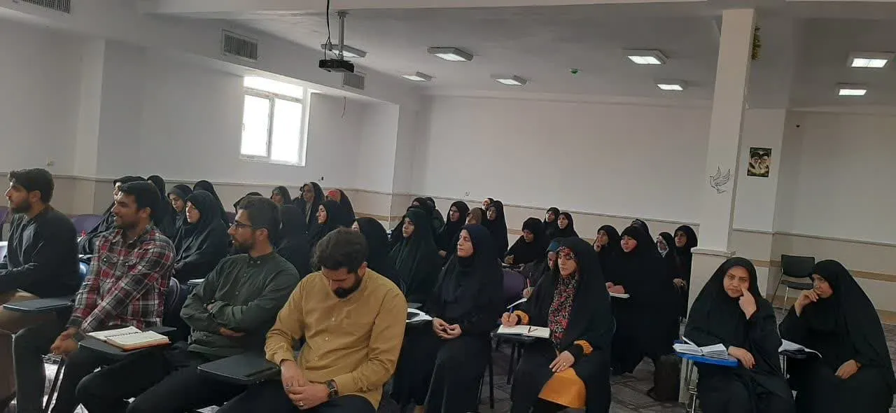 دومین جلسه دوره مهارت های بیان تفسیر قرآن کریم ویژه طلاب استان لرستان برگزار شد