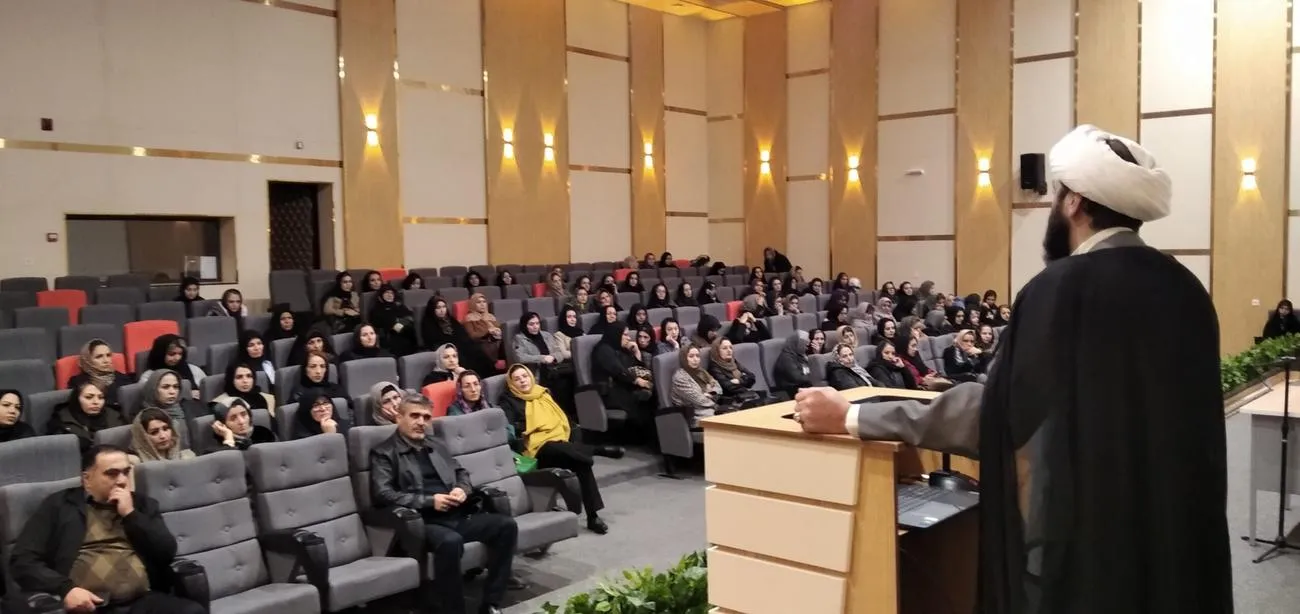طرح آموزش همگانی نماز در محلات ویژه بانوان اردبیل