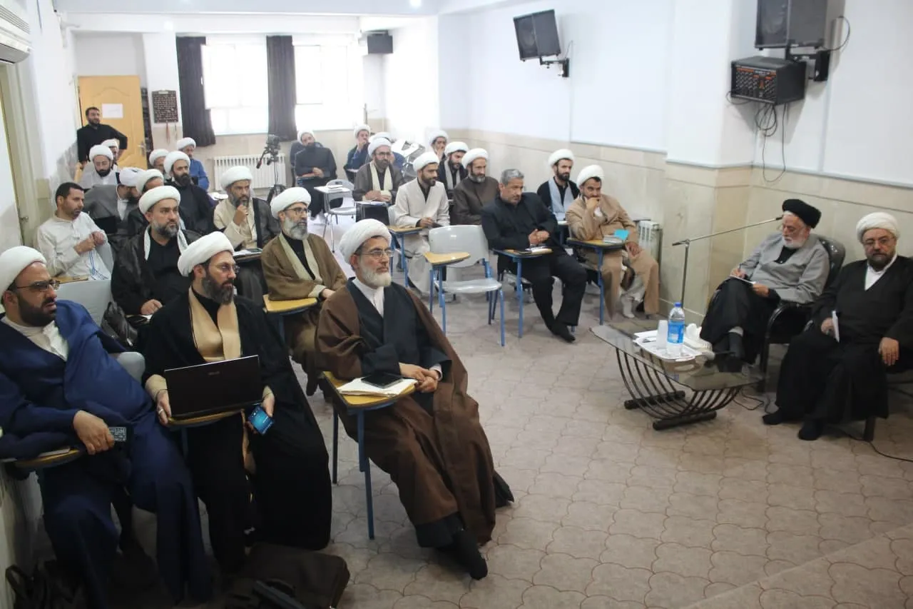 برگزاری جلسه هم اندیشی و هم افزایی اساتید و مبلغان مرکز تخصصی نماز
