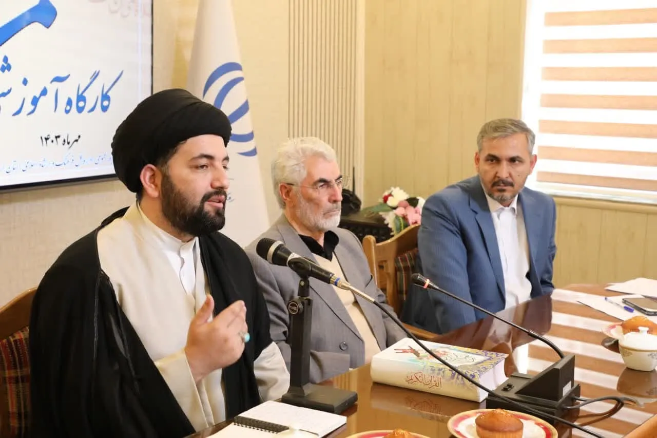 کارگاه آموزشی نماز ویژه کارکنان اداره کل فرهنگ و ارشاد اسلامی اردبیل