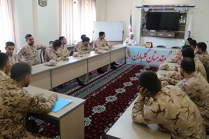 جلسه گفتمان نمازی و پرسش و پاسخ ویژه سربازان اصفهان