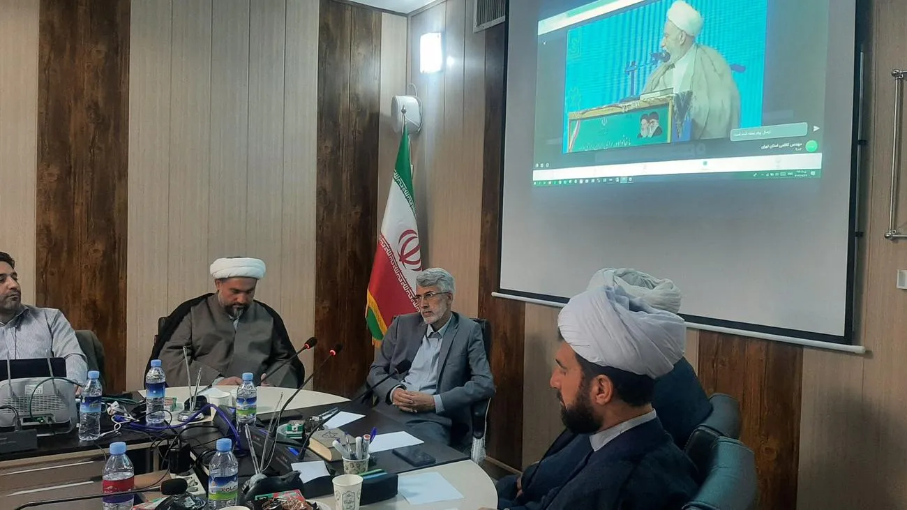 همایش مدرسان آموزش خانواده با محوریت مهارتهای دعوت فرزندان به نماز در استان البرز برگزار شد
