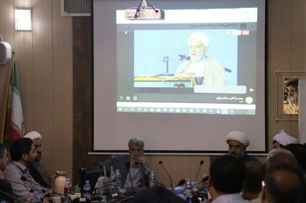 همایش مدرسان آموزش خانواده با محوریت مهارتهای دعوت فرزندان به نماز در استان البرز برگزار شد