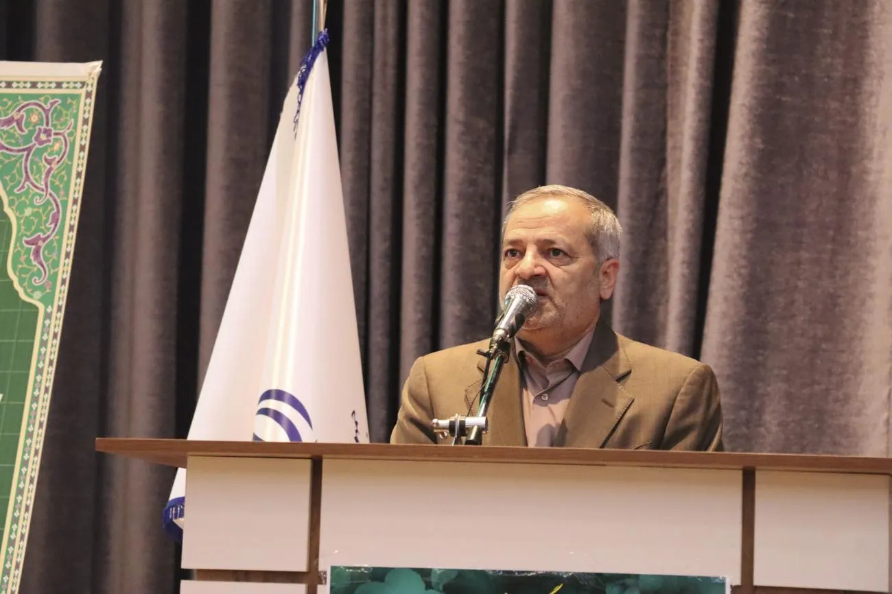 آئین گرامیداشت و افتتاحیه کنگره شهدای دانش آموز استان البرز برگزار شد