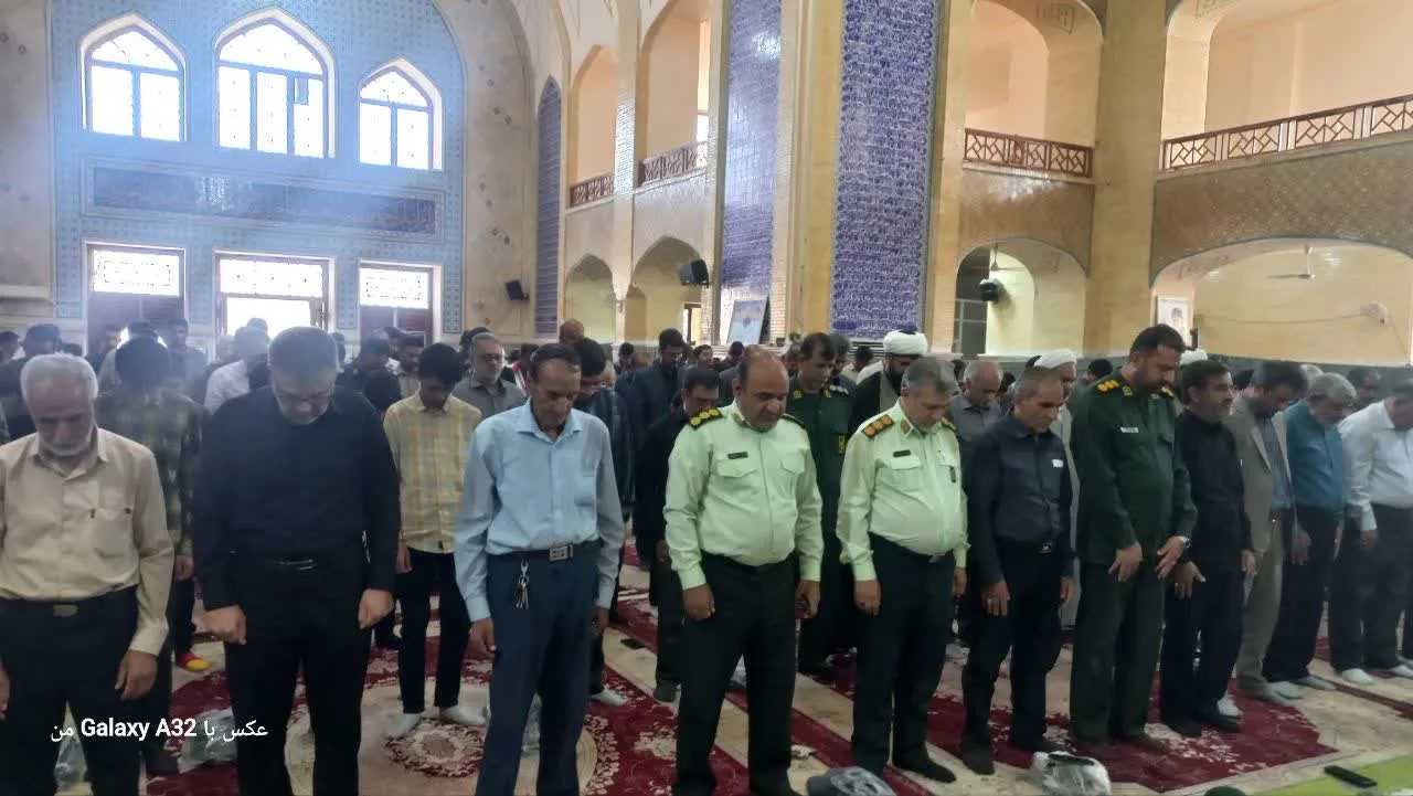 اقامه نماز وحدت بخش ادارات شهرستان بم