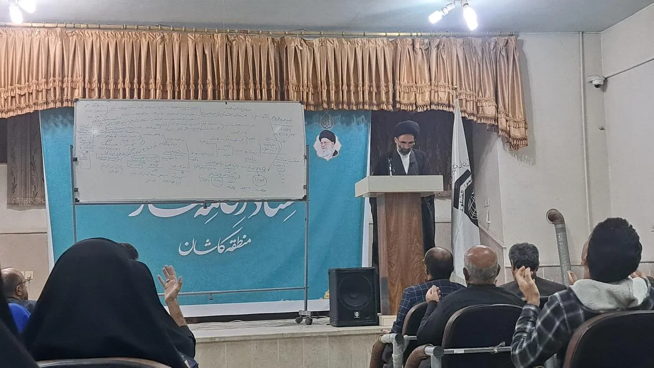 جلسه یاوران نماز منطقه کاشان برگزار شد