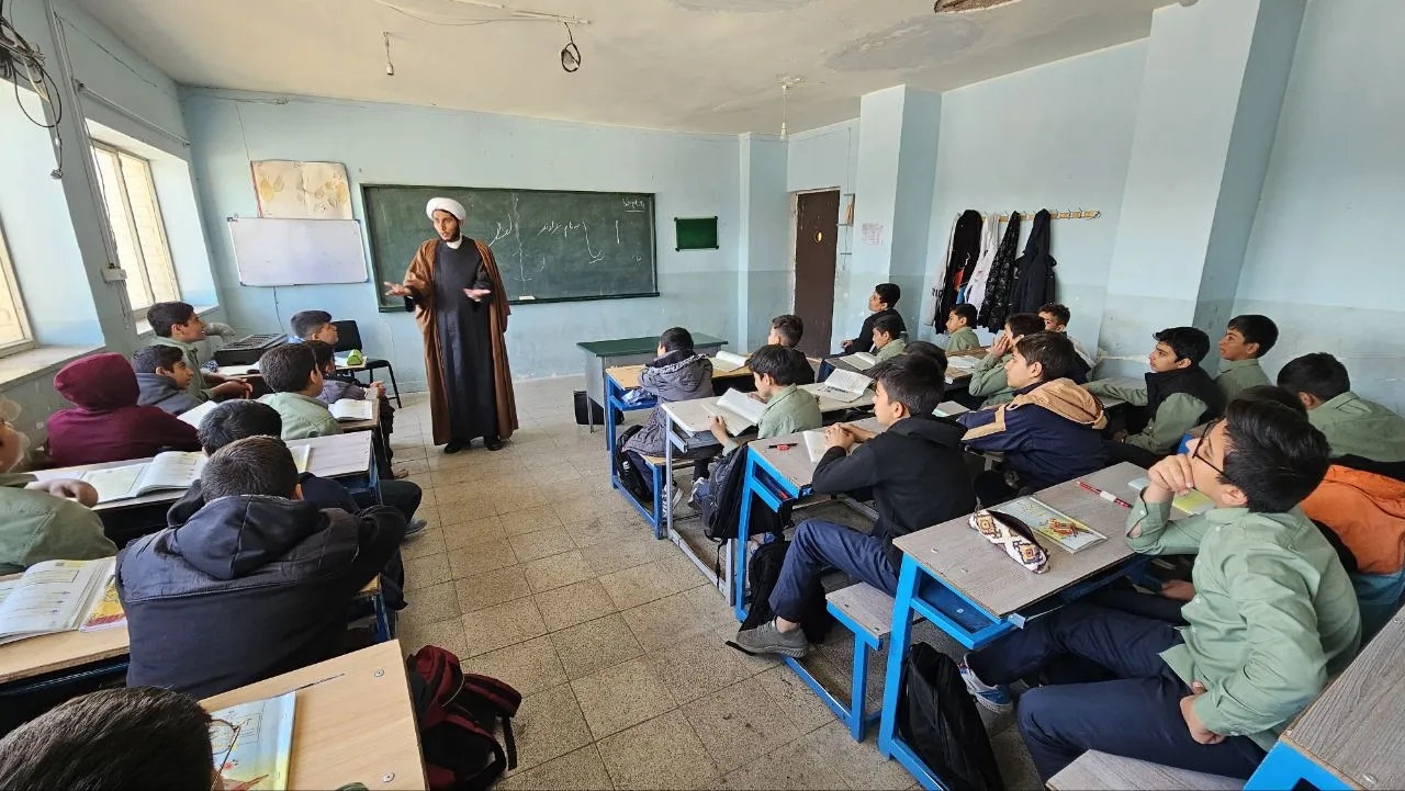 دومین طرح نشست معارف نماز در سطح مدارس کاشان برگزار شد