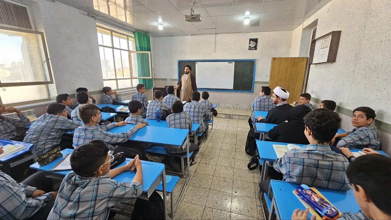 دومین طرح نشست معارف نماز در سطح مدارس کاشان برگزار شد