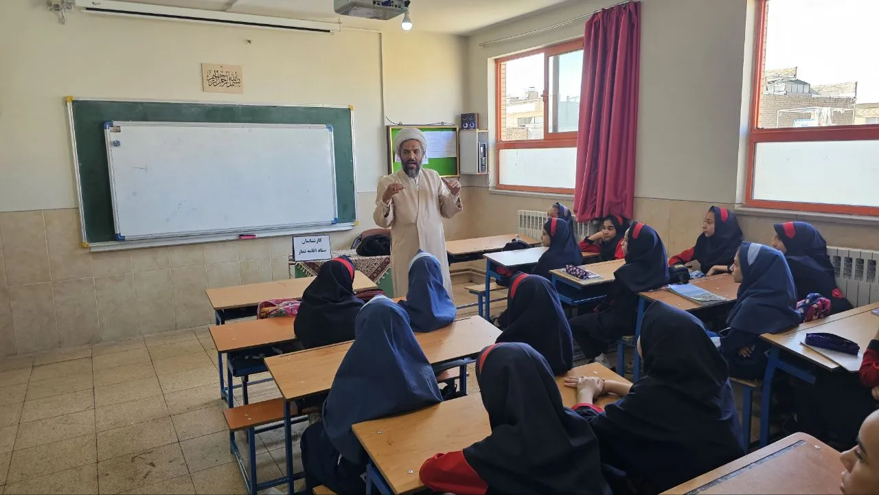 دومین طرح نشست معارف نماز در سطح مدارس کاشان برگزار شد