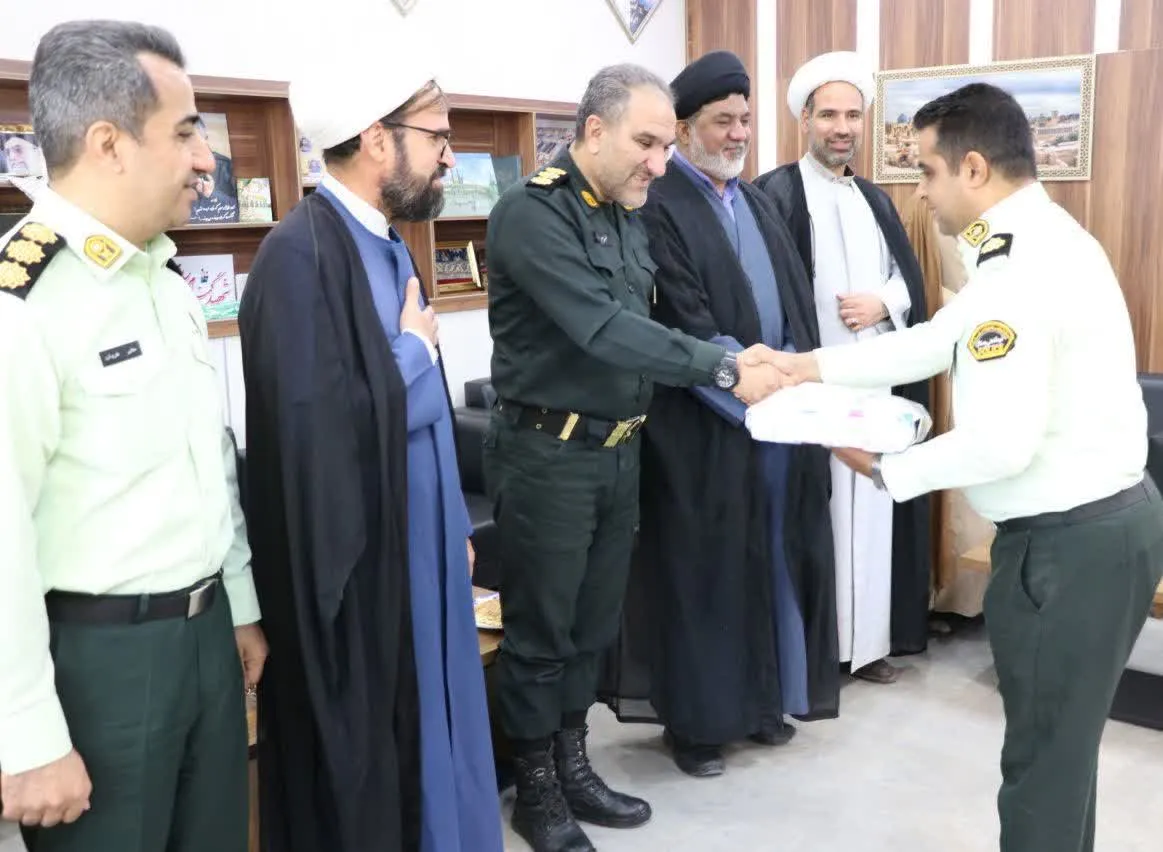 تجلیل از خادمان و یاوران نماز منطقه انتظامی شهرستان اردکان