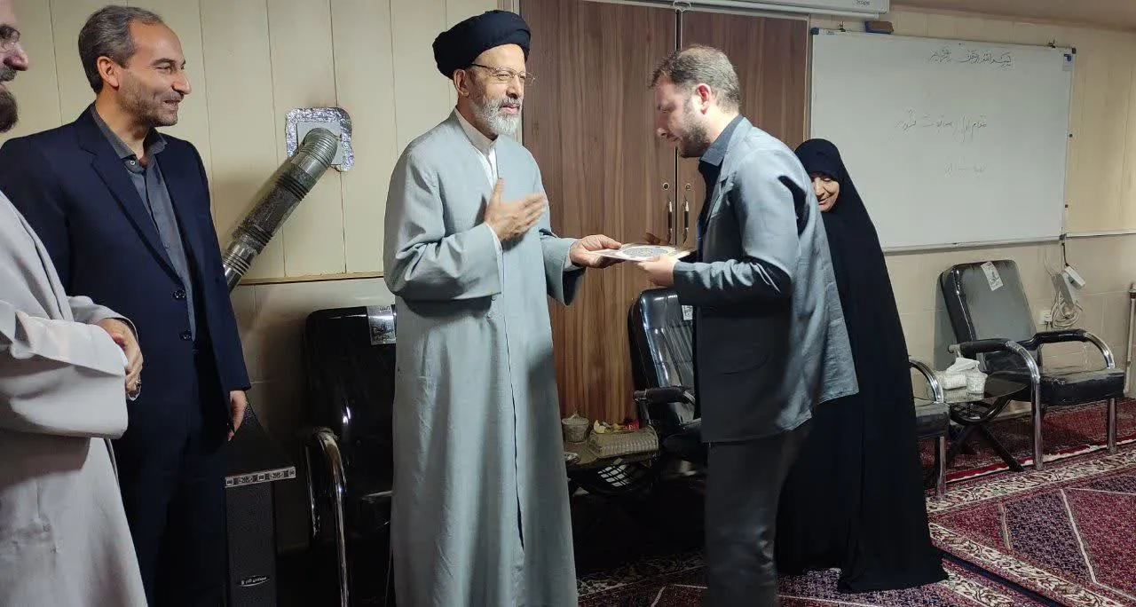 نشست مشترک مدیر ستاد اقامه نماز و مدیر کل کمیته امداد استان همدان برگزار شد