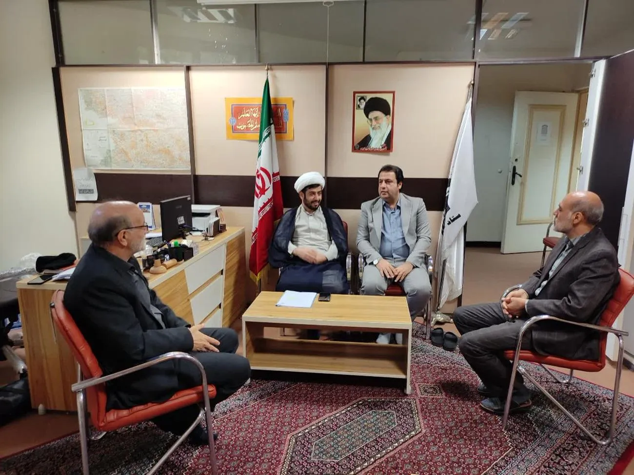 مسئول نهاد نمیاندگی ولی فقیه در بنیاد مسکن انقلاب اسلامی کردستان با مدیر ستاد اقامه نماز استان دیدار کرد