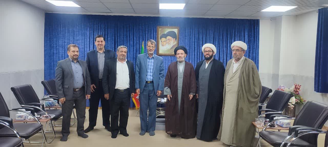 دیدار معاون فرهنگ و آموزش ستاد اقامه نماز با نماز ولی فقیه در استان لرستان