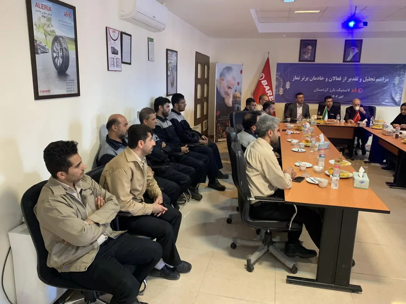 مدیر ستاد اقامه نماز استان از شرکت لاستیک بارز کردستان بازدید کرد