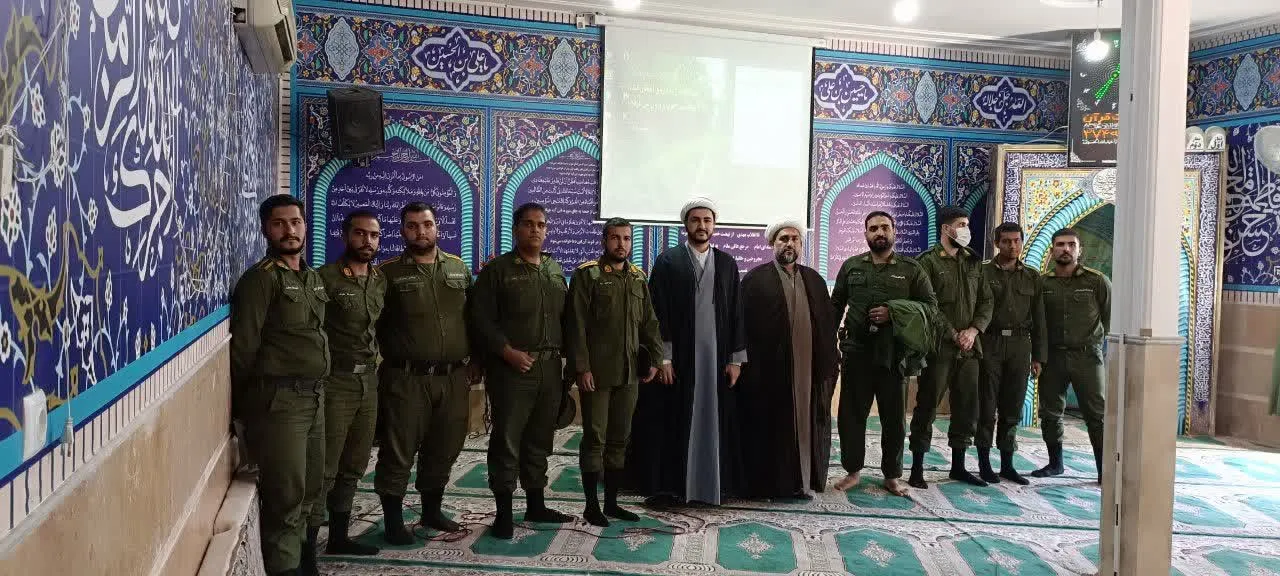 نشست معارف نماز ویژه سربازان وظیفه مرکز فرماندهی نیروی انتظامی کاشان برگزار شد