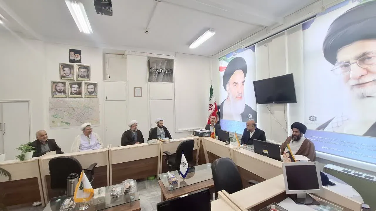 نماز یک عامل بازدارنده در برابر تخلفات و ناهنجاریهای فردی و اجتماعی است
