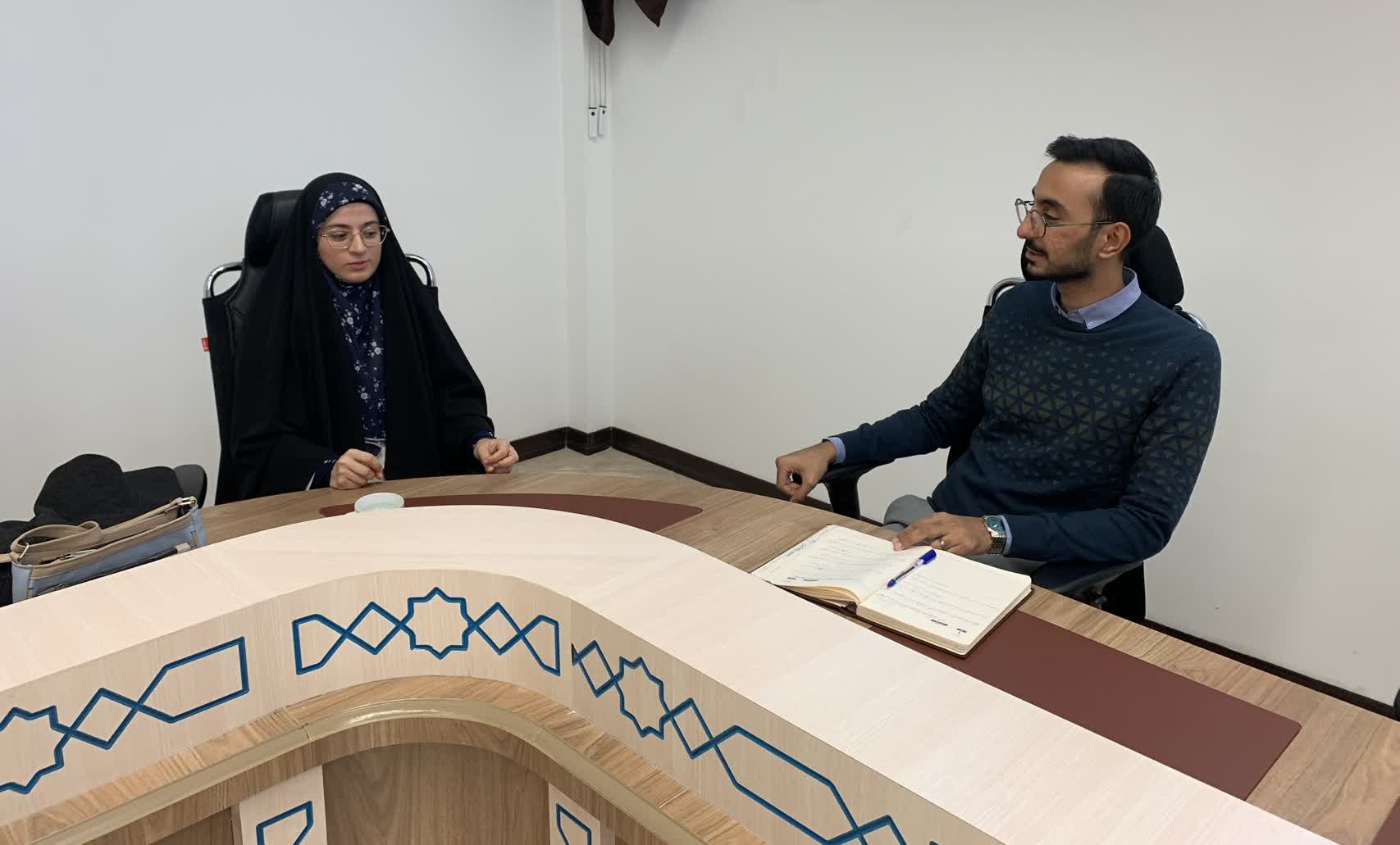 تناقضی بین توحید و ایمان مذهبی با پیشرفت علمی وجود ندارد/بهترین ابزار تعامل با نسل نو گفتگو است