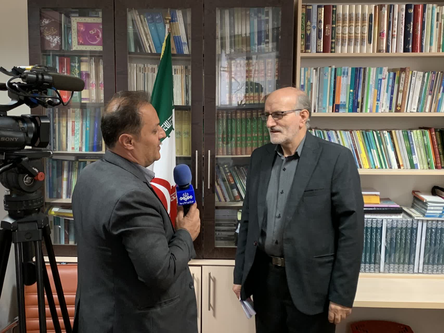 مدیر ستاد اقامه نماز کردستان با واحد خبر صداو سیمای مرکز استان گفت و گو کرد