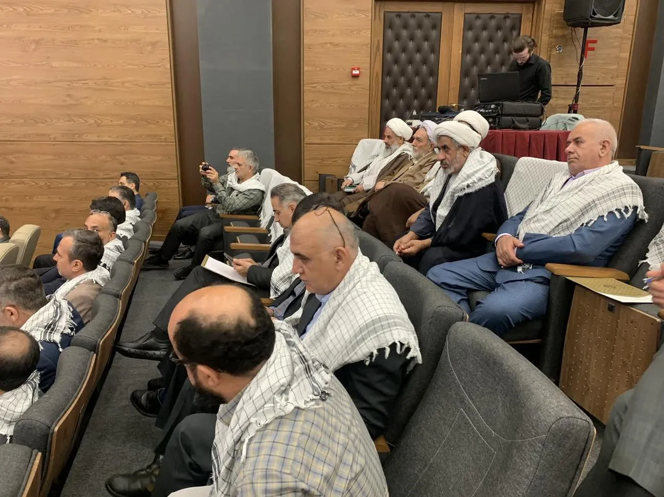 همایش مشترک بسیجیان و دبیران اقامه نماز بانک های کشاورزی با حضور قائم مقام ستاد اقامه نماز