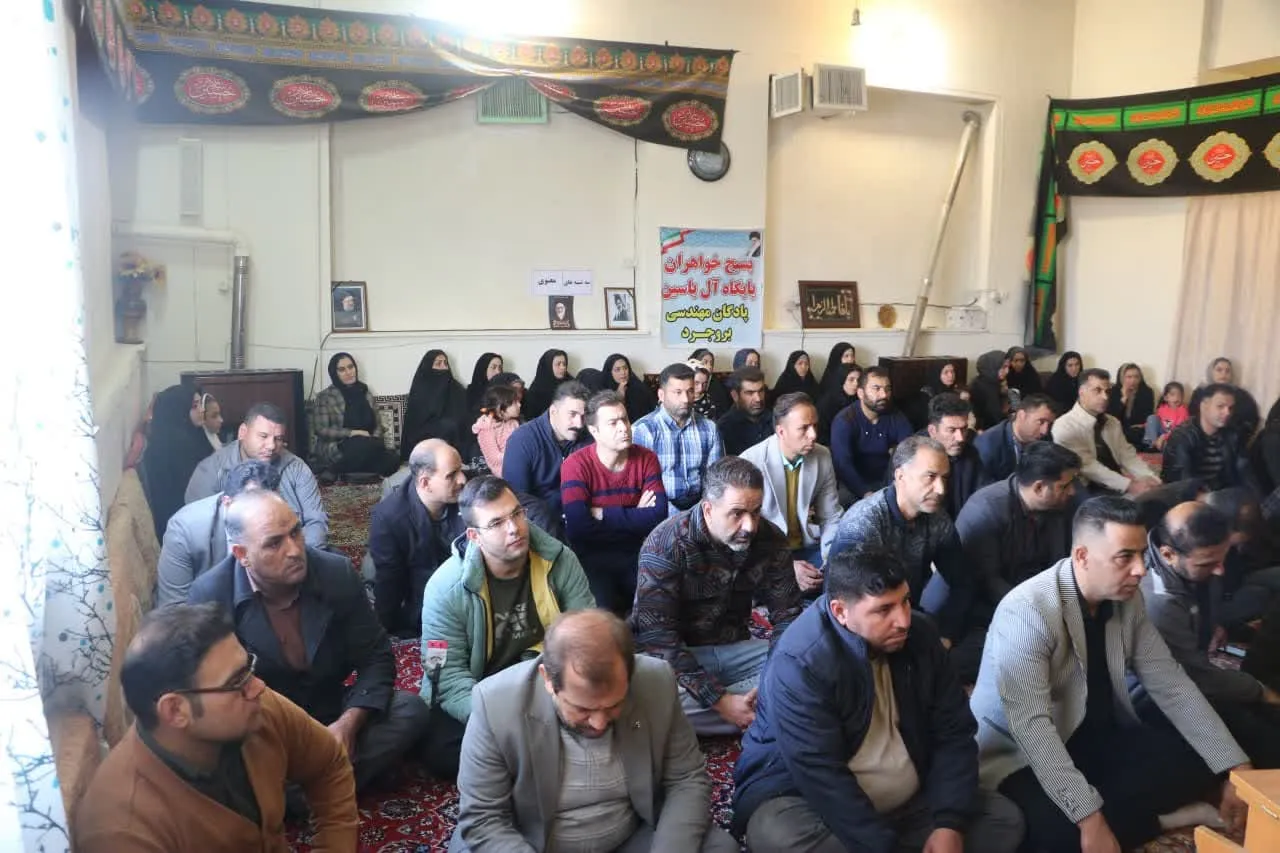 کارگاه نماز آموزی فرزندان ویژه والدین در پادگان مهندسی ارتش شهرستان بروجرد برگزار شد
