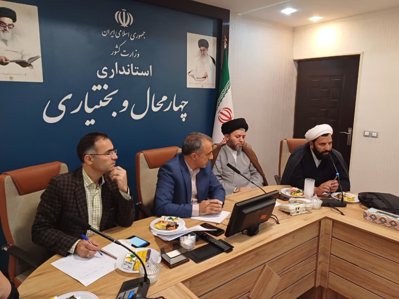 جلسه شورایفرهنگی استانداری چهارمحالوبختیاری با موضوع ترویج اقامهنماز برگزار شد