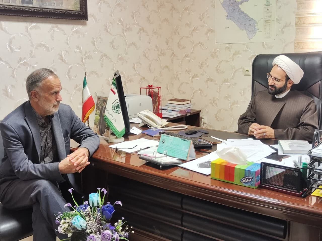 مدیر ستاد اقامه نماز استان ایلام با مدیرکل اوقاف و امور خیریه دیدار و گفتگو کرد