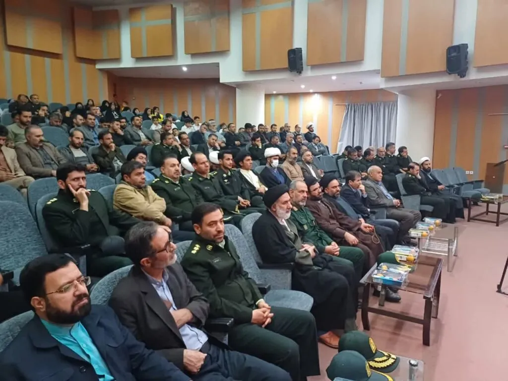 نخستین همایش استانی ارتقای منزلت نماز فرماندهی انتظامی چهارمحالوبختیاری برگزار شد