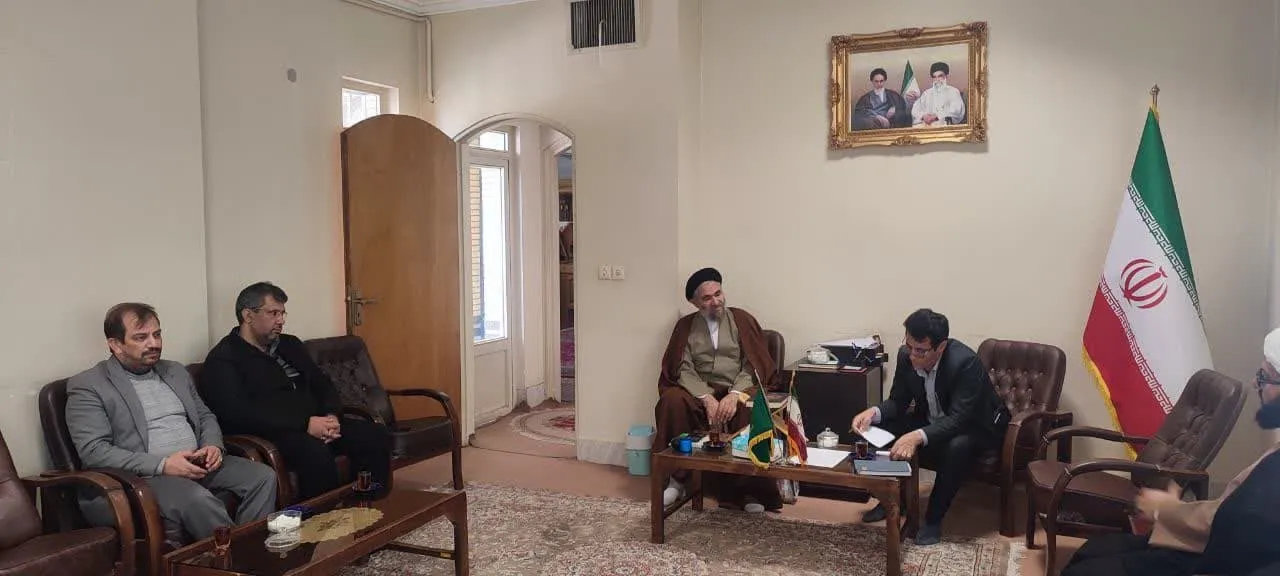 دیدار با امام جمعه شهرستان بروجرد پیرامون اجرای برنامه های نماز