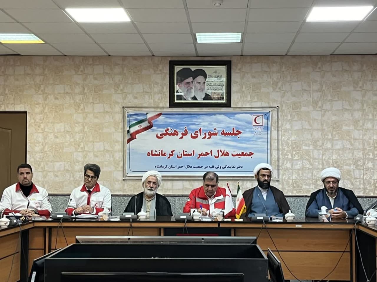 جلسه شورای اقامه نماز جمعیت هلال احمر استان مرکزی برگزار شد-1