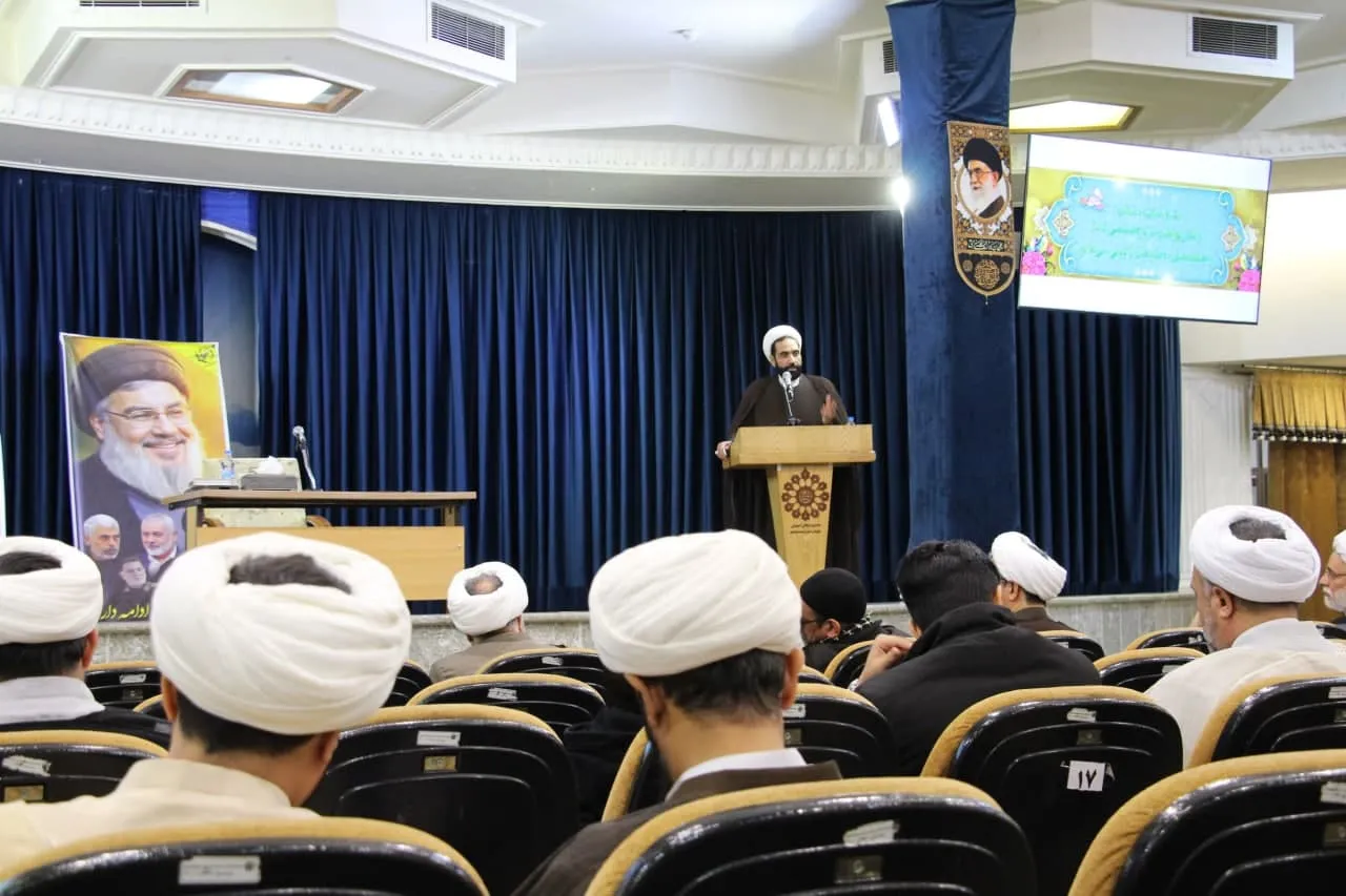مراسم گردهمایی اساتید و کارشناسان مرکز تخصصی نماز با حضور فرهیختگان برگزار شد