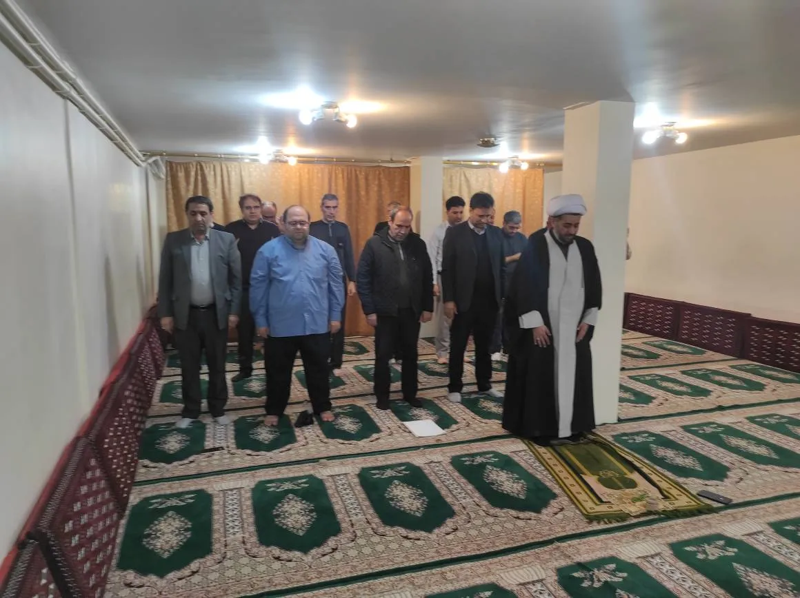 حضور و سخنرانی در نمازخانه اداره کل ثبت احوال تبریز