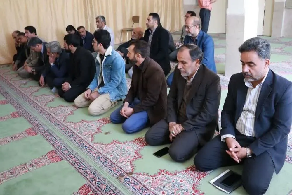 اقامه نماز وحدت بخش ادارات شهرستان رفسنجان