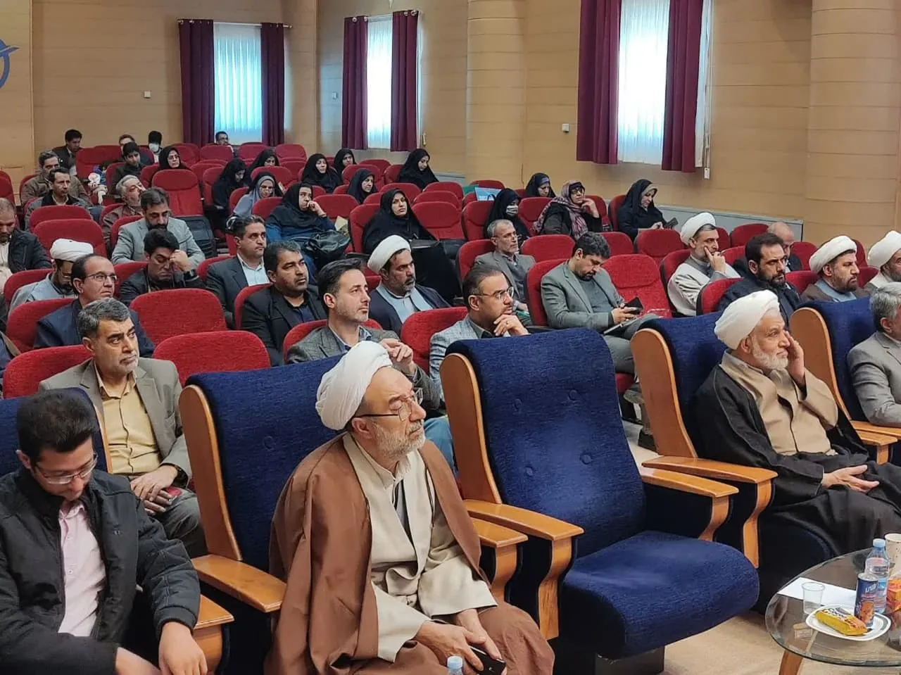 گردهمایی فصلی رابطین اقامه نماز دستگاه های اجرایی استان کرمان
