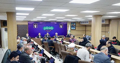 نشست هماندیشی فعالان فرهنگی و سیاسی مسئولین استان اصفهان