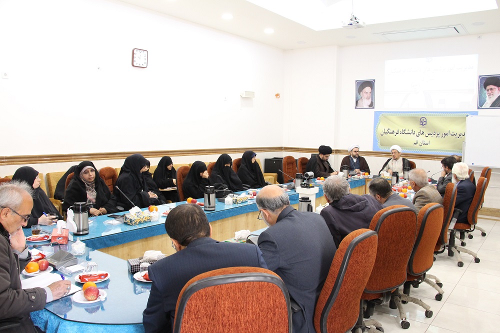نشست هسته مرکزی یاوران نماز قم برگزار شد