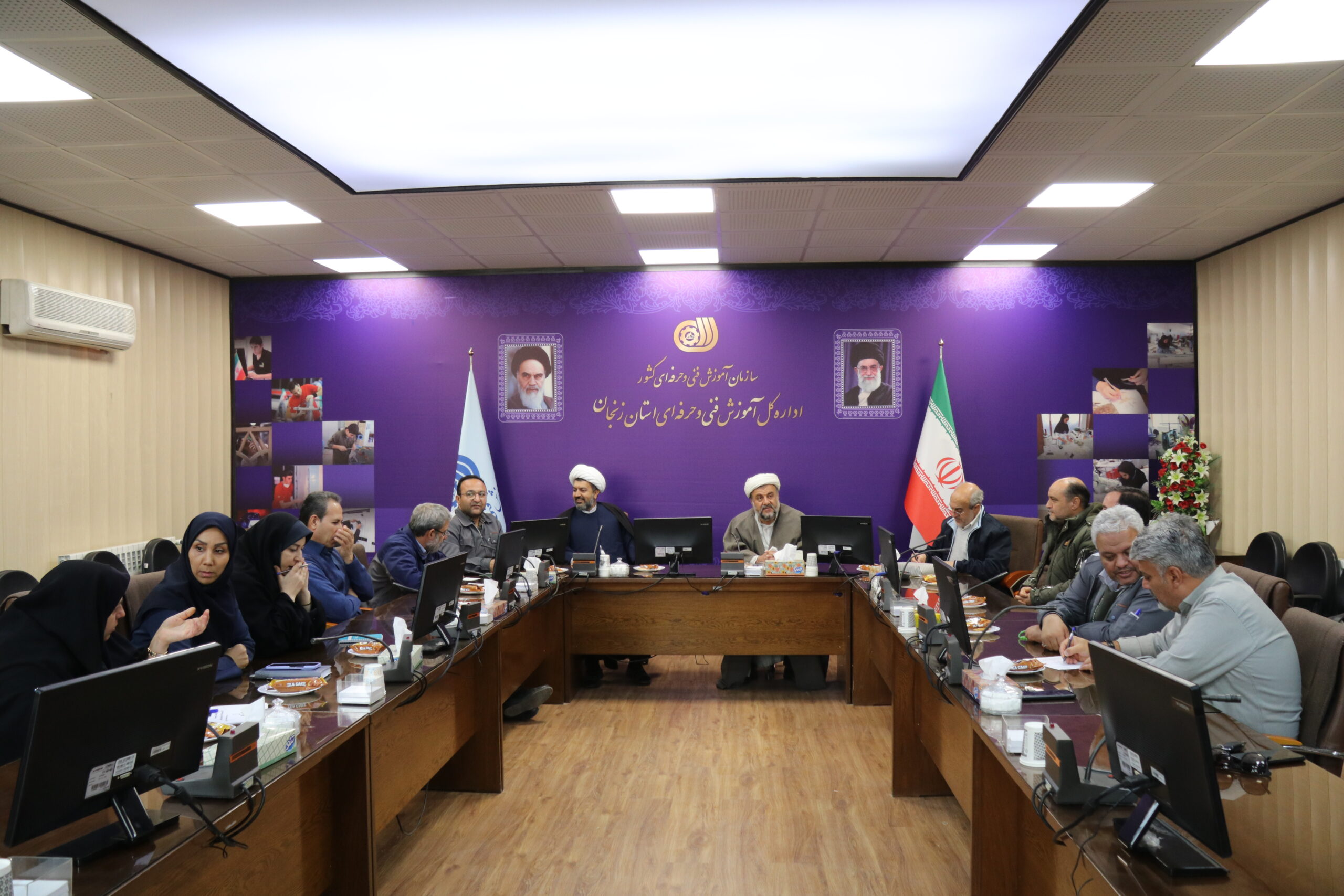 جلسه شورای اقامه نماز اداره کل اموزش فنی و حرفه ای استان زنجان برگزار شد