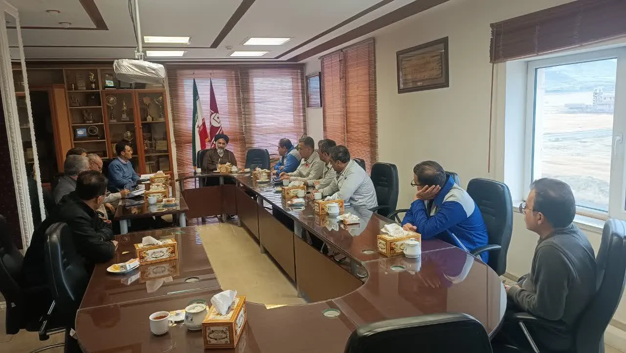 دوره آموزشی شیوه دعوت فرزندان به نماز در شرکت تراکتور سازی کردستان برگزار شد