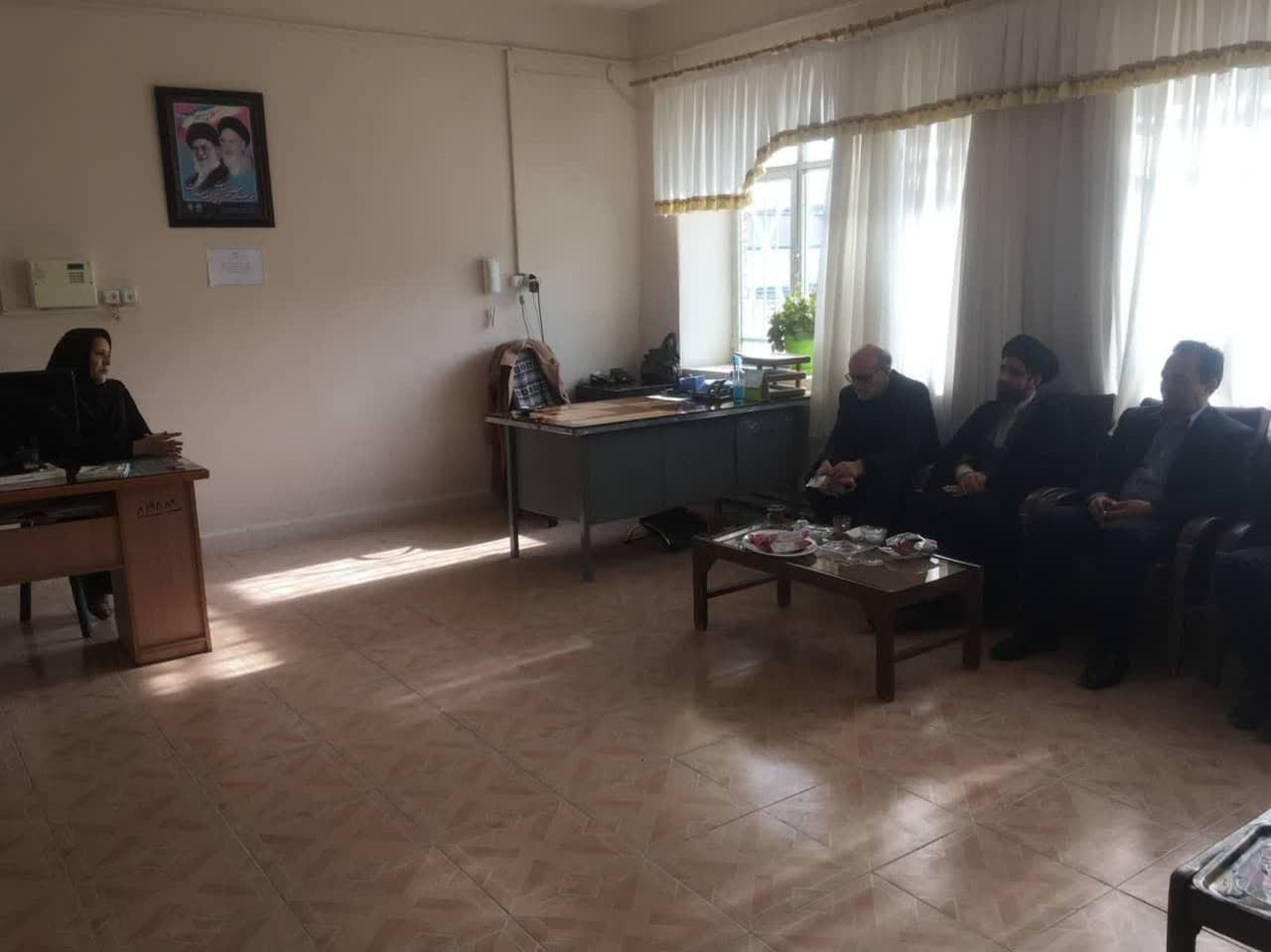 کارگاه آموزشی آشنایی با معارف نماز در مدرسه الزهرا بیجار برگزار شد