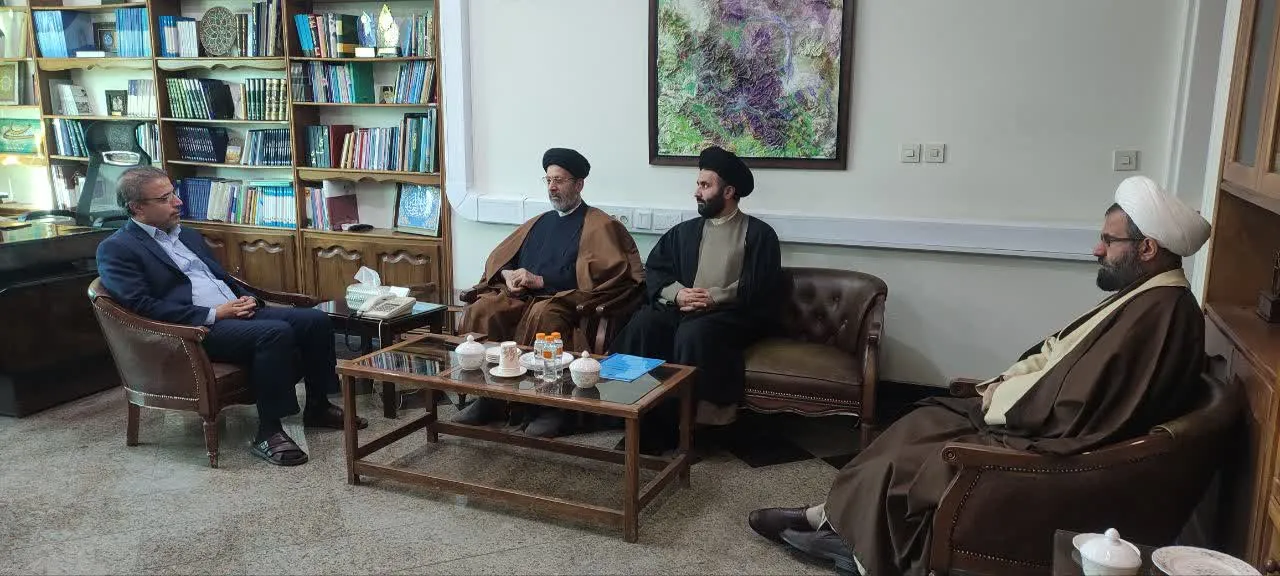 نشست مشترک مدیر ستاد اقامه نماز و معاون سیاسی و امنیتی استانداری همدان برگزار شد