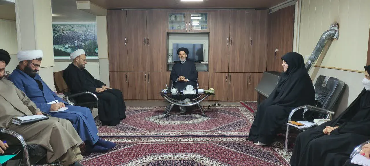 جلسه تمهید مقدمات برگزاری اجلاس استانی نماز ویژه جوانان جمعیت هلال احمر در همدان برگزار شد