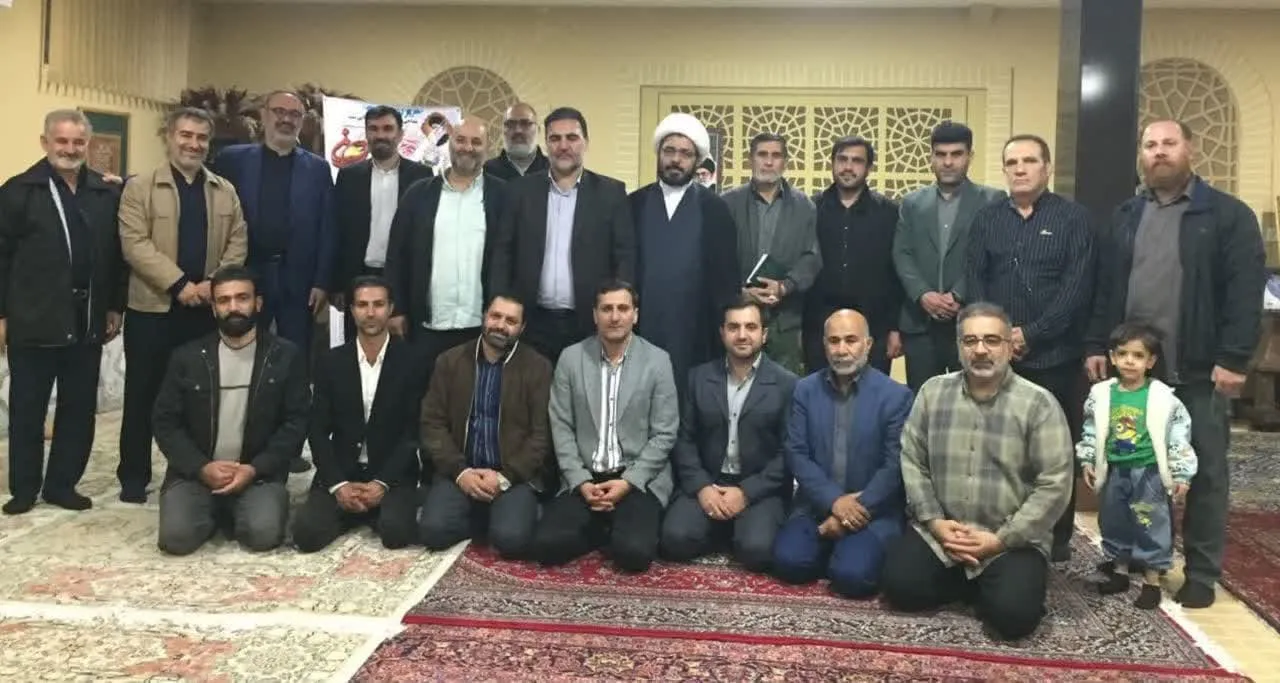 نشست تخصصی مدیر ستاد اقامه نماز با گروه های مؤثر در خرم آباد
